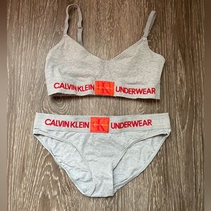 Calvin Klein Set Panty S Bralette M